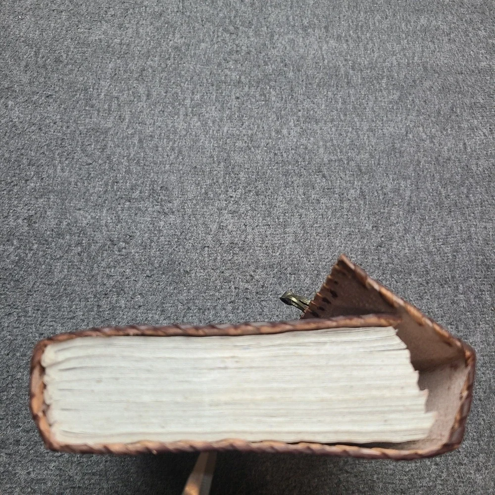 Handmade Embossed Leather Journal‎ Notebook Diary with Clasp Closure